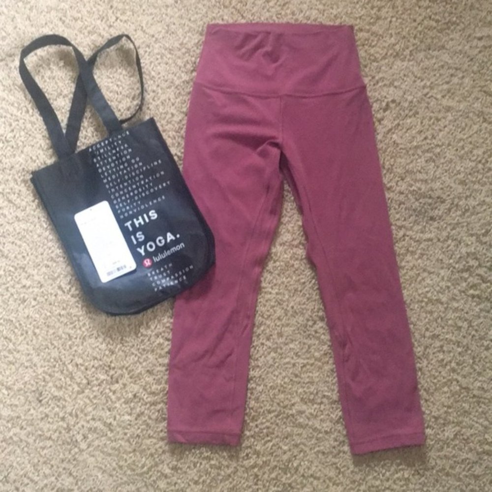 Lululemon So merlot align size 4 21in